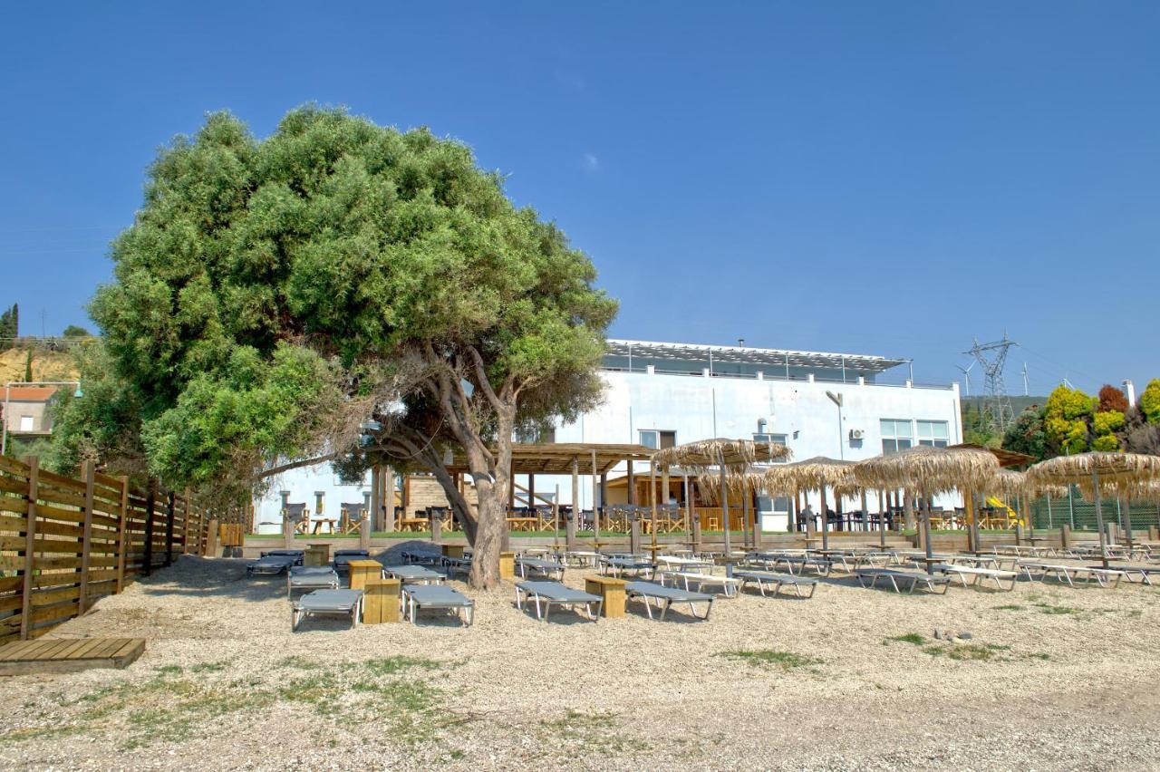 Epipleon Luxury Suites: Seafront Rooms with Spacious Verandas Nafpaktos Exterior photo